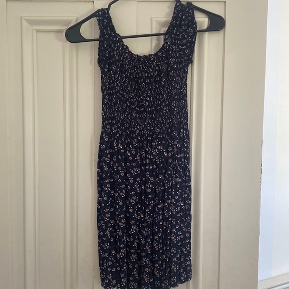 Brandy Melville sundress - Picture 2 of 3